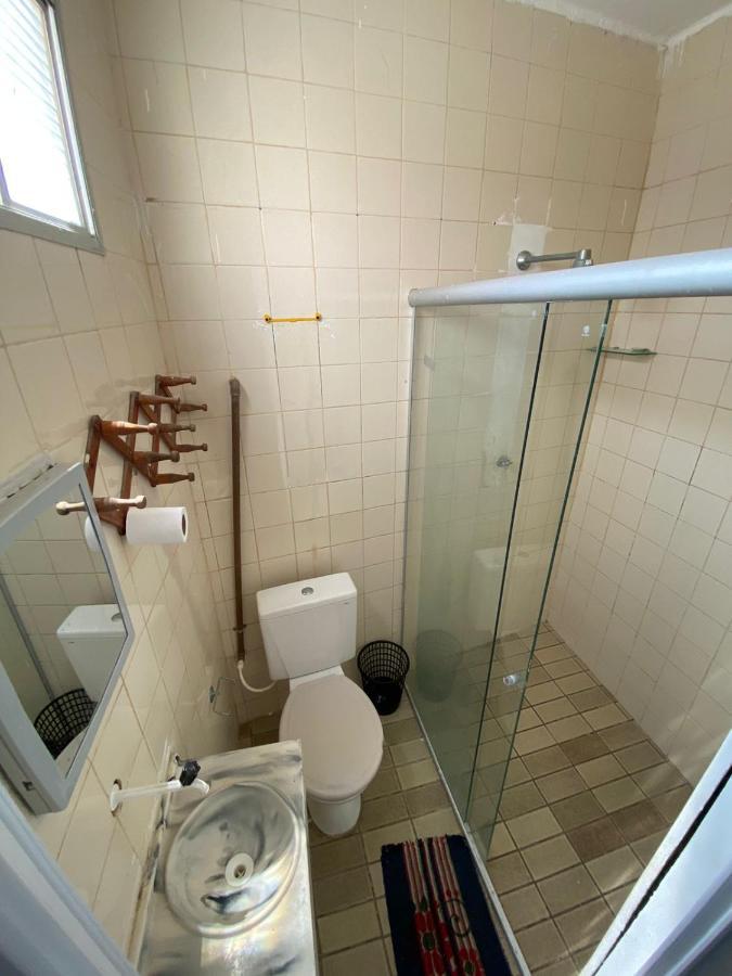 Quarto Triplo com Banheiro